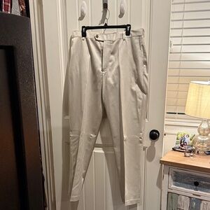 Roundtree & Yorke Light Tan Chinos